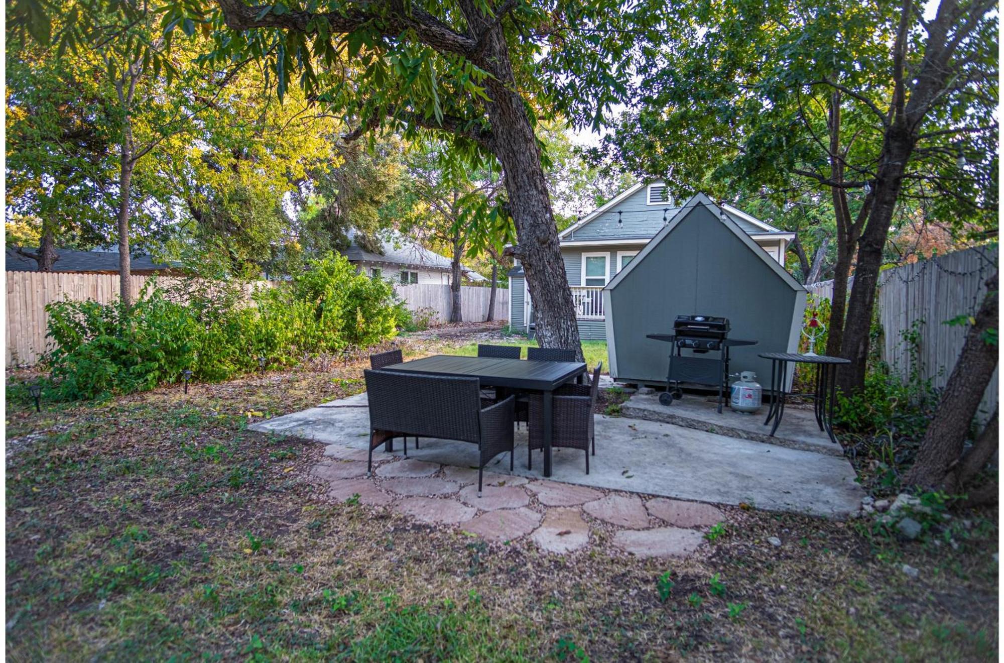 Chic Downtown Farmhouse With Garden And Bbq Grill San Antonio Exterior foto